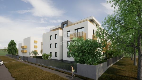 Eladó Komárom Lakás (panel)