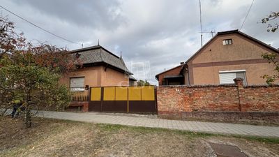 Ászár Family House - 35.000.000 HUF