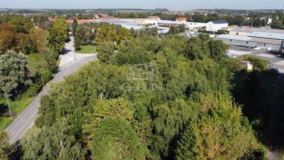 Bábolna Industrial area - 139.700.000 HUF