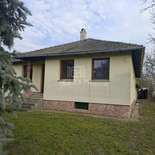 Eladó Nagyigmánd Családi ház