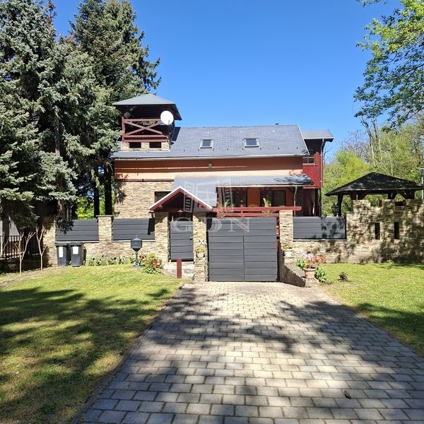 出卖 Tata 家庭别墅