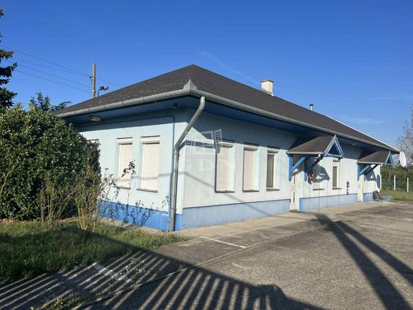 Eladó Hatvan Családi ház