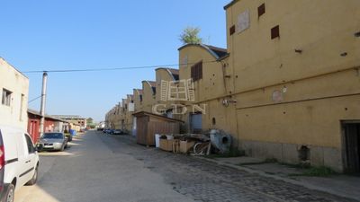 Székesfehérvár Raktár - 700 Ft