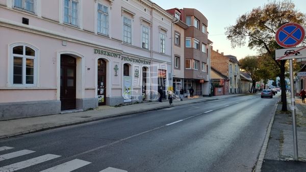 For sale Székesfehérvár Commercial - Commercial premises