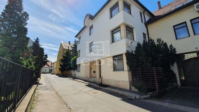 Székesfehérvár Iroda - 3.000 Ft