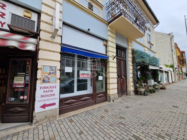 For rent Székesfehérvár Commercial - Commercial premises