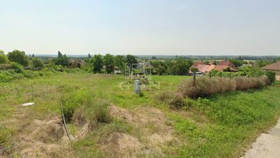 Pákozd Wohngrundstück - 32.000.000 HUF