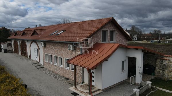 Verkauf Úrhida Einfamilienhaus