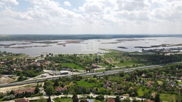 Vânzare Velence Duplex