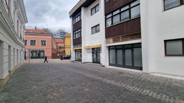 Kiadó Székesfehérvár Üzlethelyiség