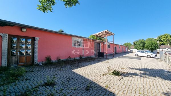Kiadó Székesfehérvár Üzlethelyiség