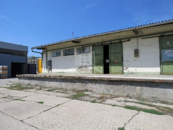 出租 Székesfehérvár 库房