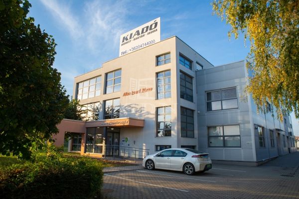 Сдается в аренду Székesfehérvár Склад