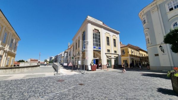 Сдается в аренду Székesfehérvár Офис
