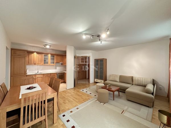 出租 Székesfehérvár 公寓房（砖头）