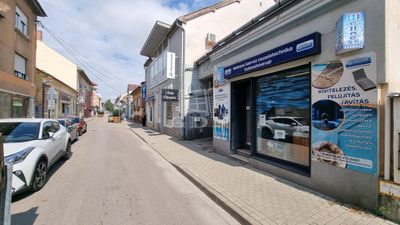 Székesfehérvár Gewerbe - Geschäftsräume - 220.000 HUF