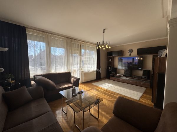 Eladó Gárdony Sorház