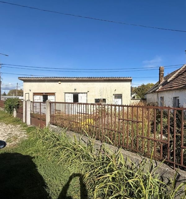 出卖 Székesfehérvár 家庭别墅