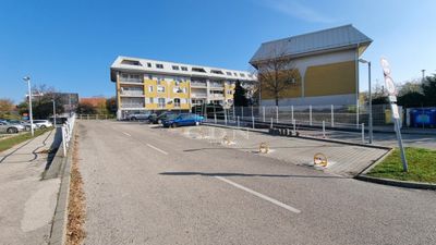 Székesfehérvár Garage - 15.000 HUF