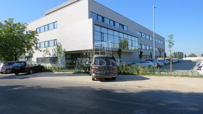 Székesfehérvár Büro - 32.760 HUF