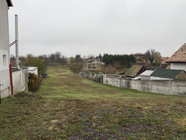 Eladó Székesfehérvár Telek