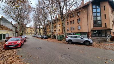 Székesfehérvár Gewerbe - Geschäftsräume - 366.000 HUF