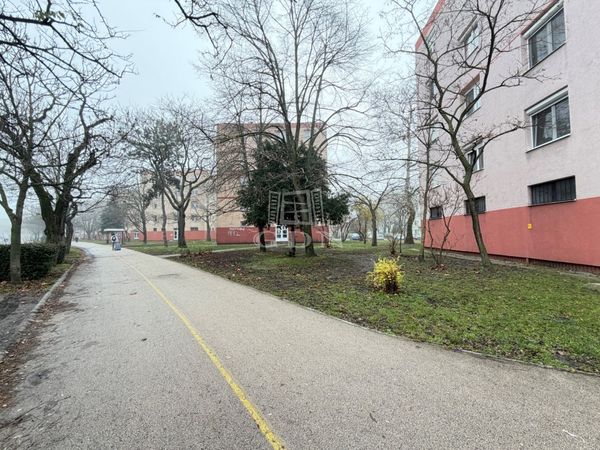 Verkauf Székesfehérvár Wohnung (Schiebeladen)