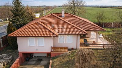 Úrhida Családi ház - 109.900.000 Ft