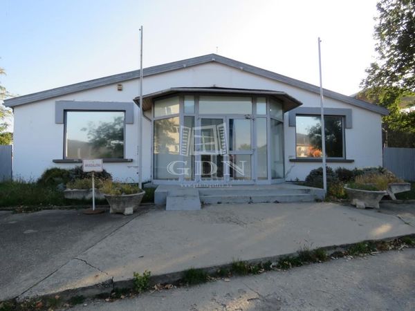 Kiadó Székesfehérvár Üzlethelyiség