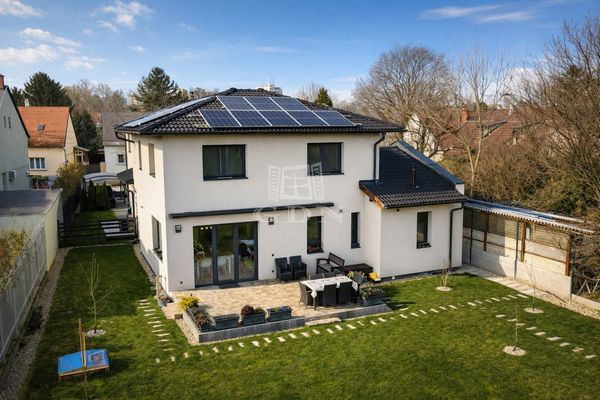 Eladó Székesfehérvár Családi ház