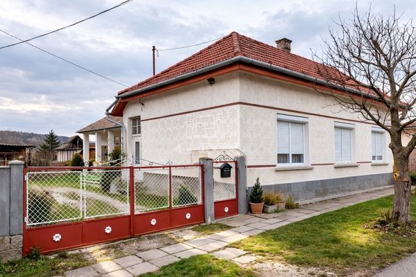 Eladó Pátka Családi ház