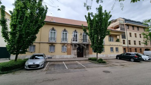 For rent Székesfehérvár Office