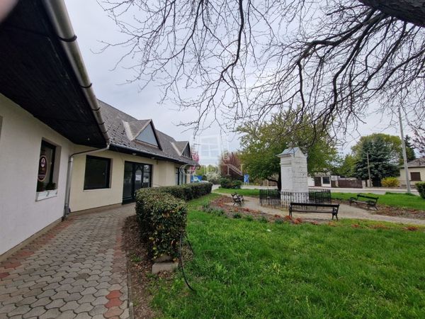 Kiadó Székesfehérvár Üzlethelyiség