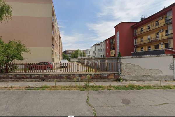 Eladó Székesfehérvár Garázs