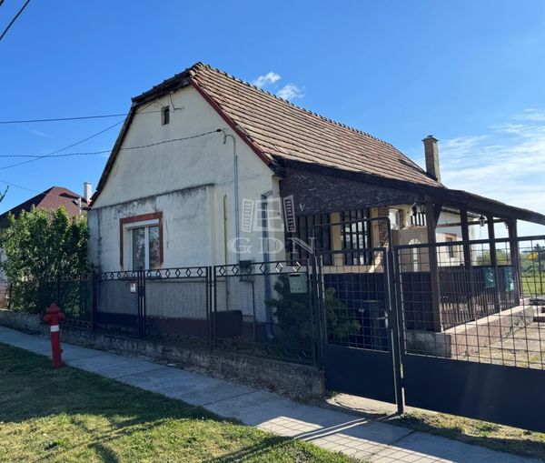 出卖 Zámoly 家庭别墅