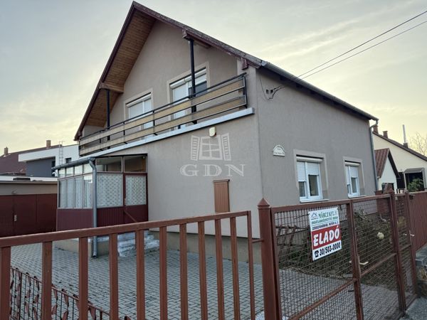 Eladó Székesfehérvár Családi ház