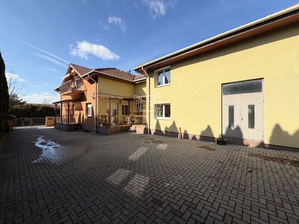 Kiadó Székesfehérvár Lakás (téglaépítésű)