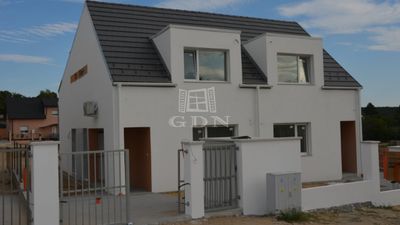 Mogyoród Ikerház - 109.900.000 Ft