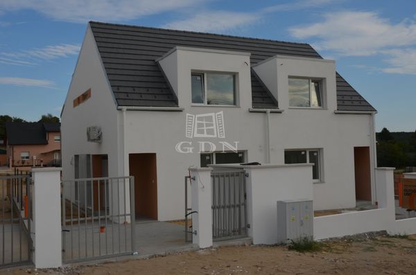 Eladó Mogyoród Ikerház