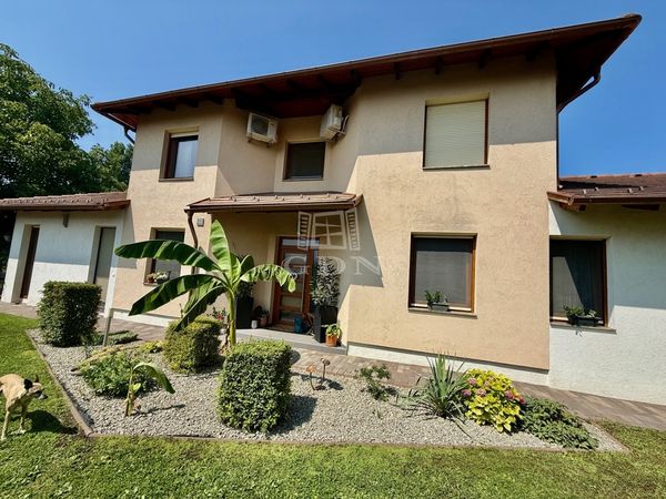 Eladó Pilisvörösvár Családi ház