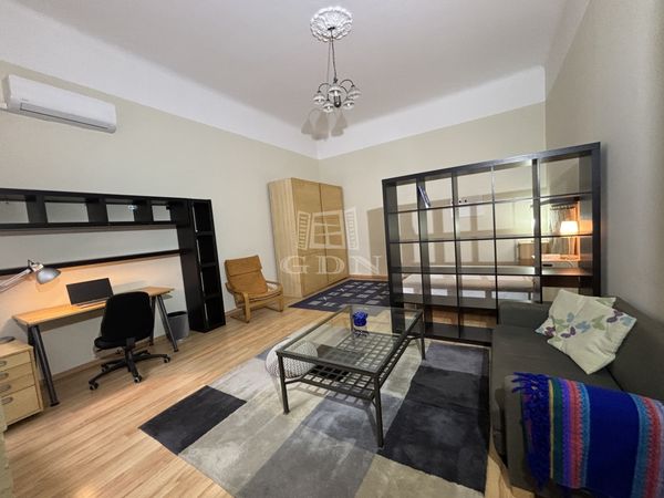 出卖 Budapest XI. kerület 公寓房（砖头）