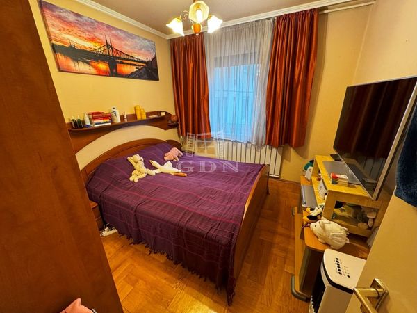 Eladó Budapest IX. kerület Lakás (panel)