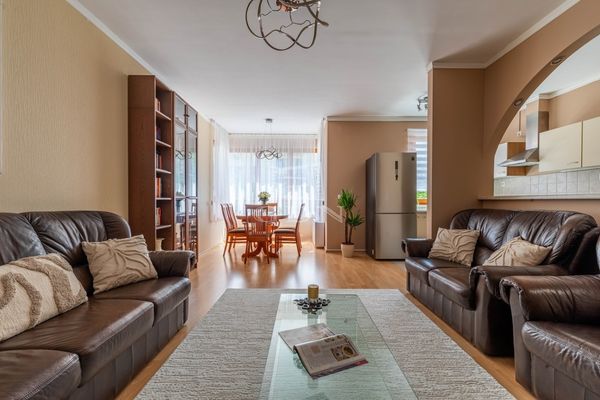 Eladó Budapest XIII. kerület Lakás (téglaépítésű)