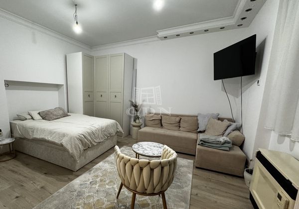 Eladó Budapest I. kerület Lakás (téglaépítésű)