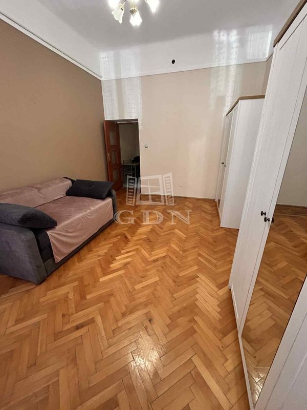 Eladó Budapest VII. kerület Lakás (téglaépítésű)