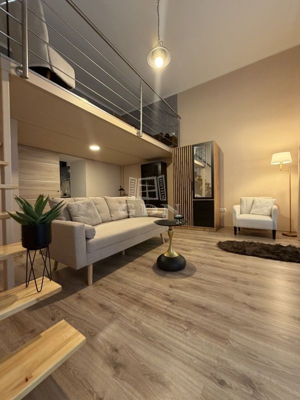 Eladó Budapest VII. kerület Lakás (téglaépítésű)