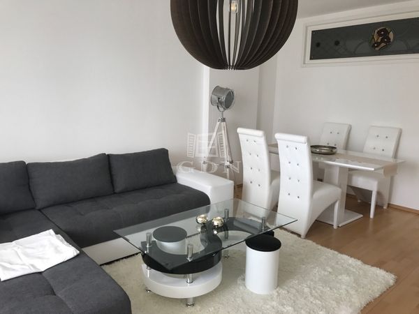 Eladó Budapest IX. kerület Lakás (téglaépítésű)