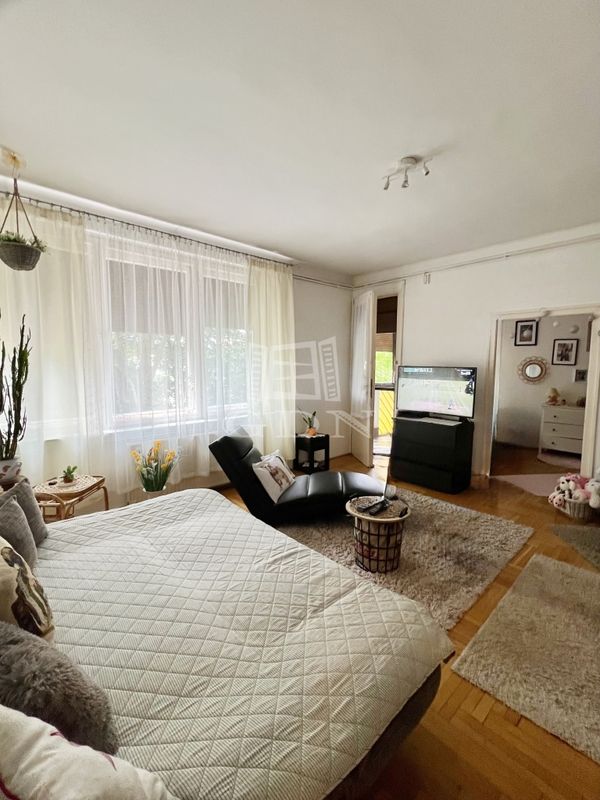 Eladó Budapest III. kerület Lakás (téglaépítésű)