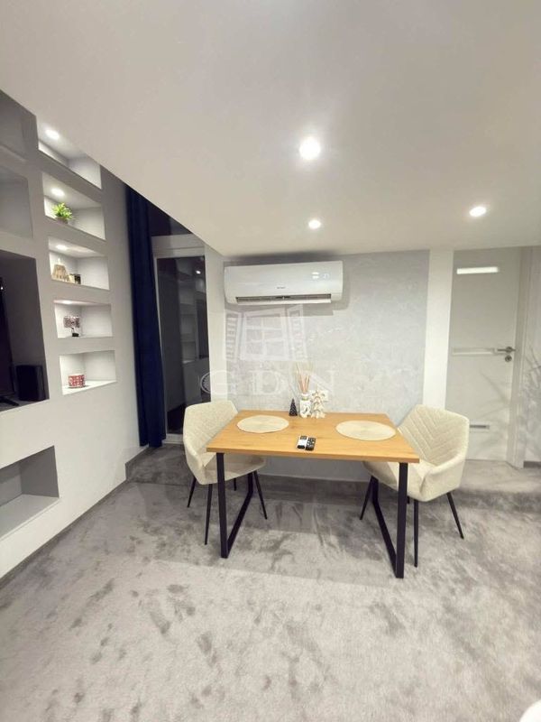 Eladó Budapest VII. kerület Lakás (téglaépítésű)