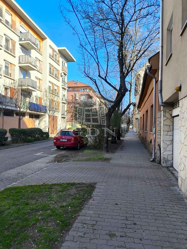 Eladó Budapest XIII. kerület Lakás